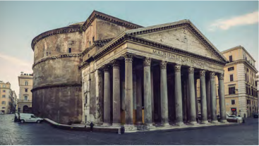 Pantheon'dan bir görünüş (Roma - İtalya)